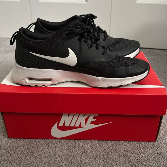 NIKE AIR MAX THEA BLACK size 7 women's - Picture 7 of 13